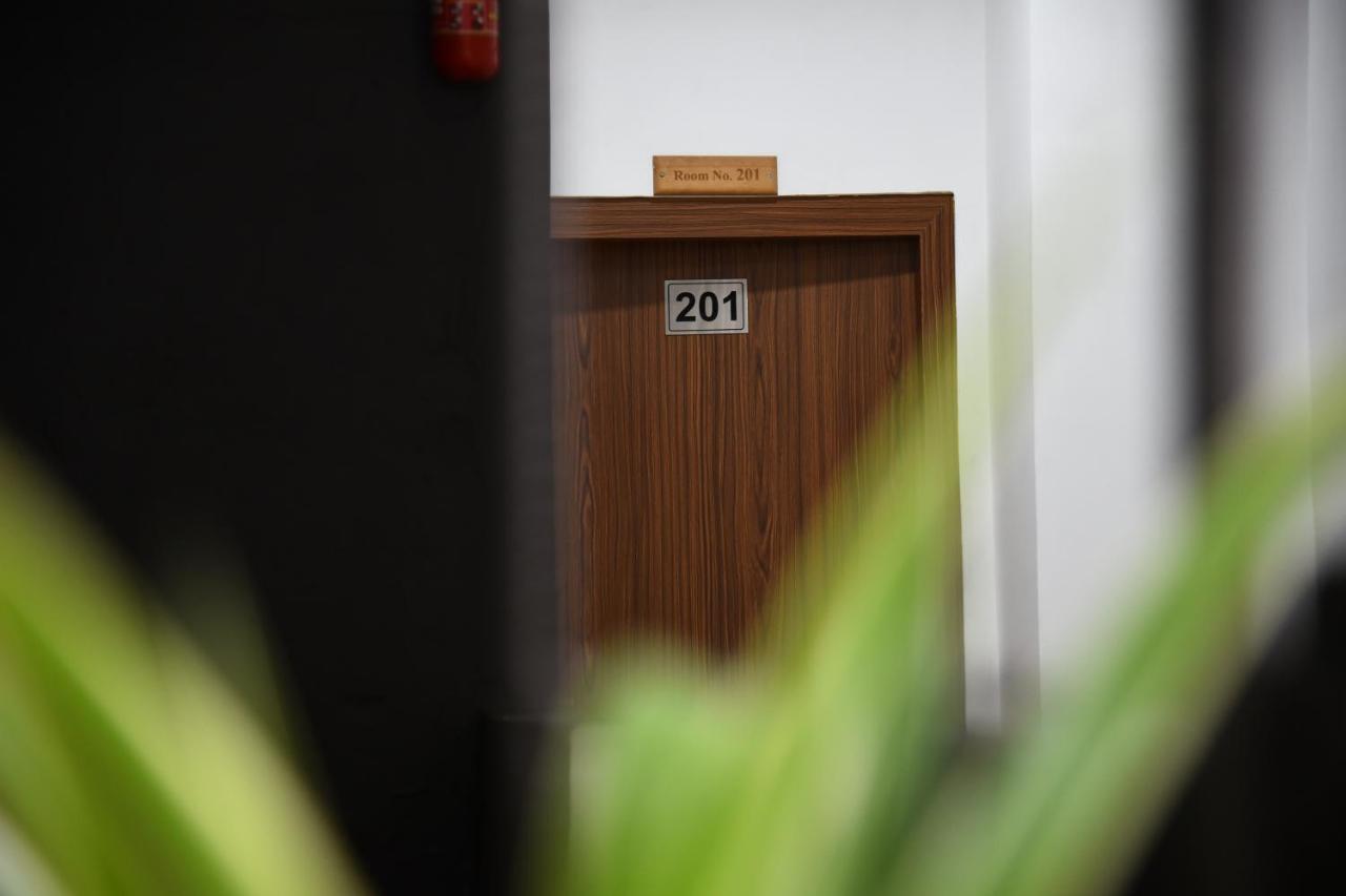 Phibha Villa Σιλόνγκ Εξωτερικό φωτογραφία